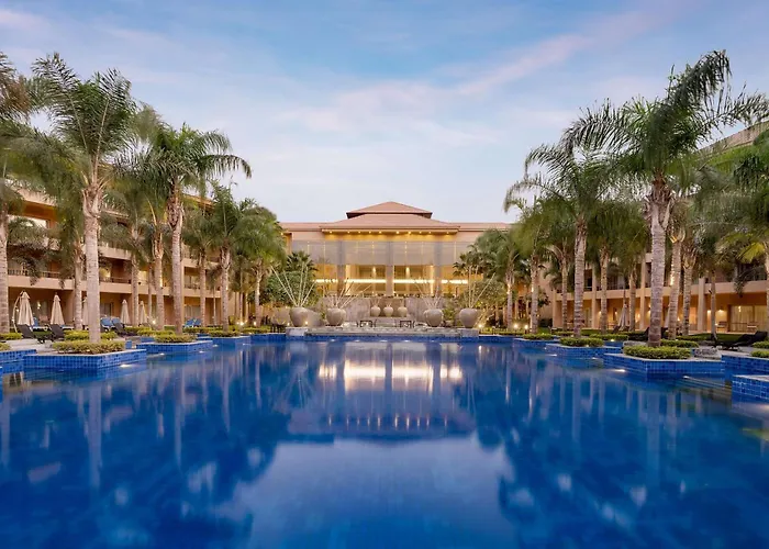 Dusit Thani Lakeview
